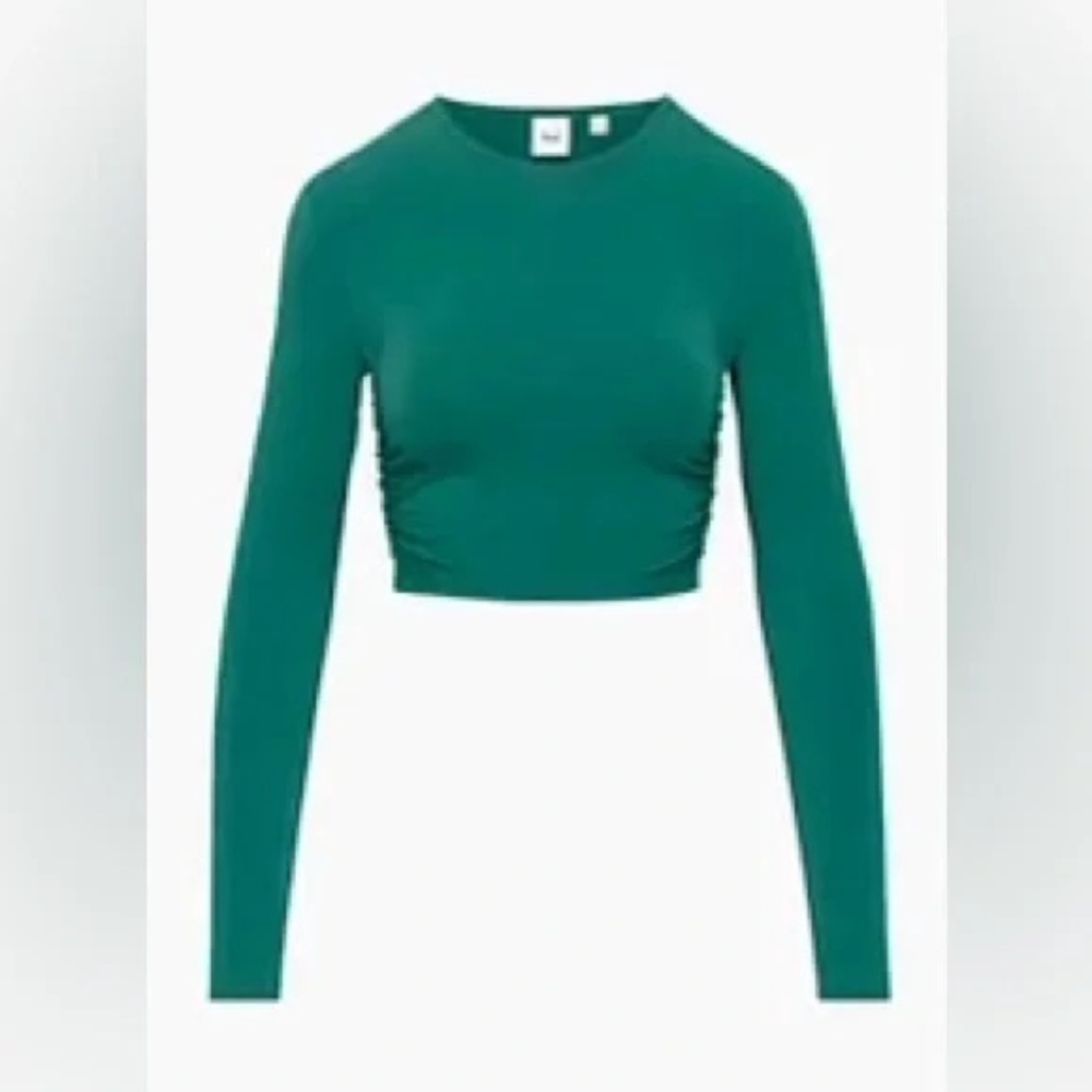 252 TNA Women’s Green Cropped Long Sleeve Chill Malibu Shirt
